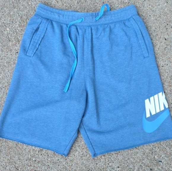 Nike Sportswear Sport Essentials Men's French Terry Alumni Shorts Size Large - Picture 3 of 5